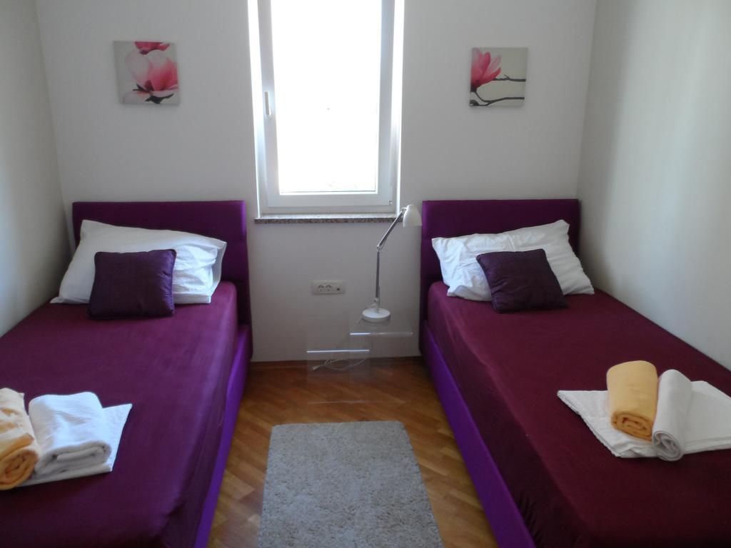 Apartment Soni A4 Krk Town Eksteriør bilde