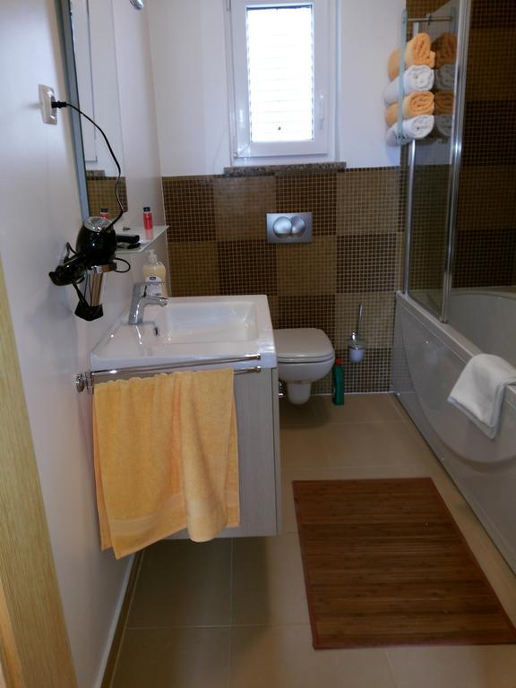 Apartment Soni A4 Krk Town Eksteriør bilde