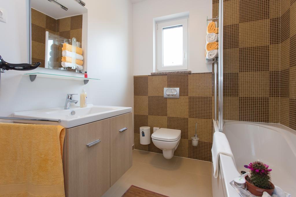 Apartment Soni A4 Krk Town Eksteriør bilde
